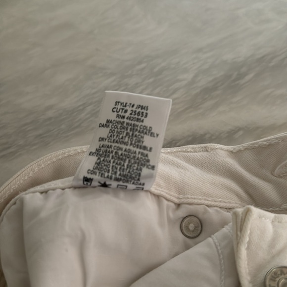 Just USA | Teagan Distressed Scissor Hem Skinny Jean
White - Picture 8 of 8